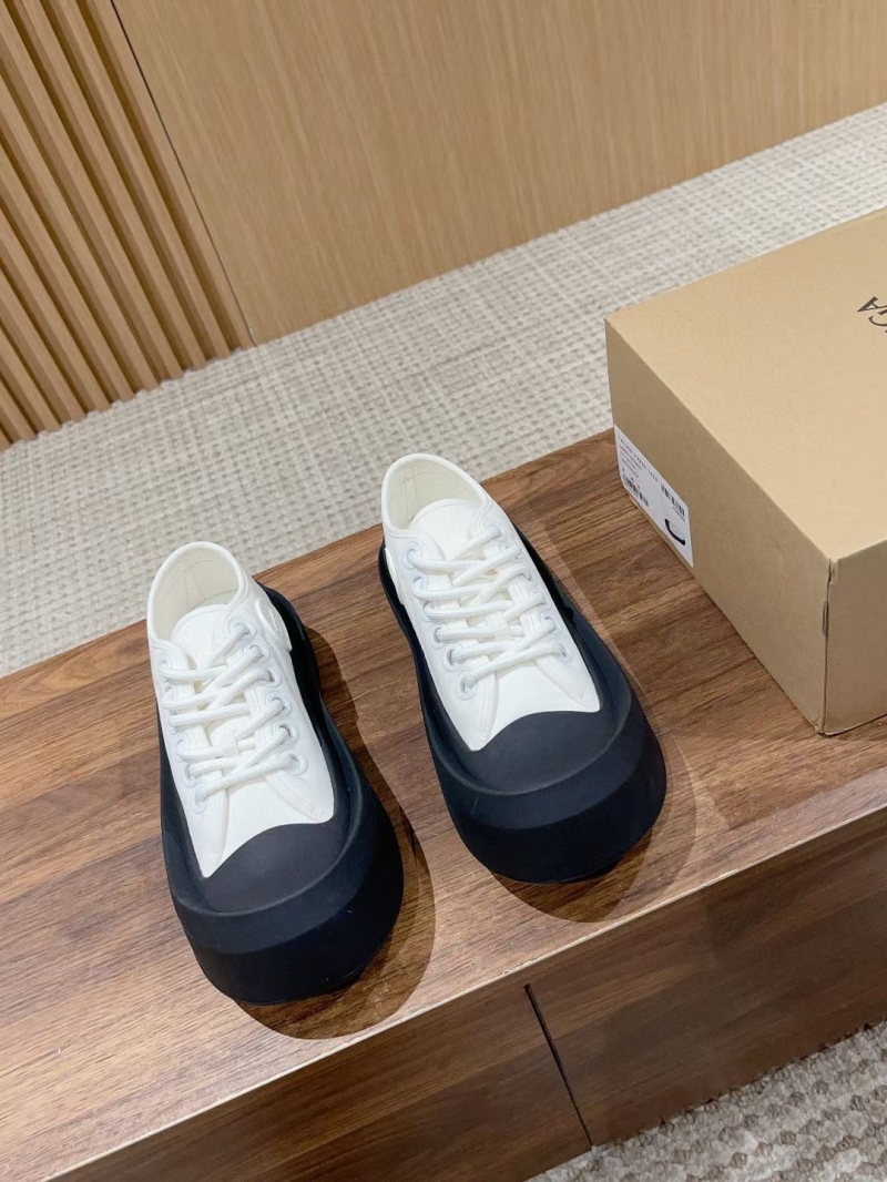 Gucci Casual Shoes